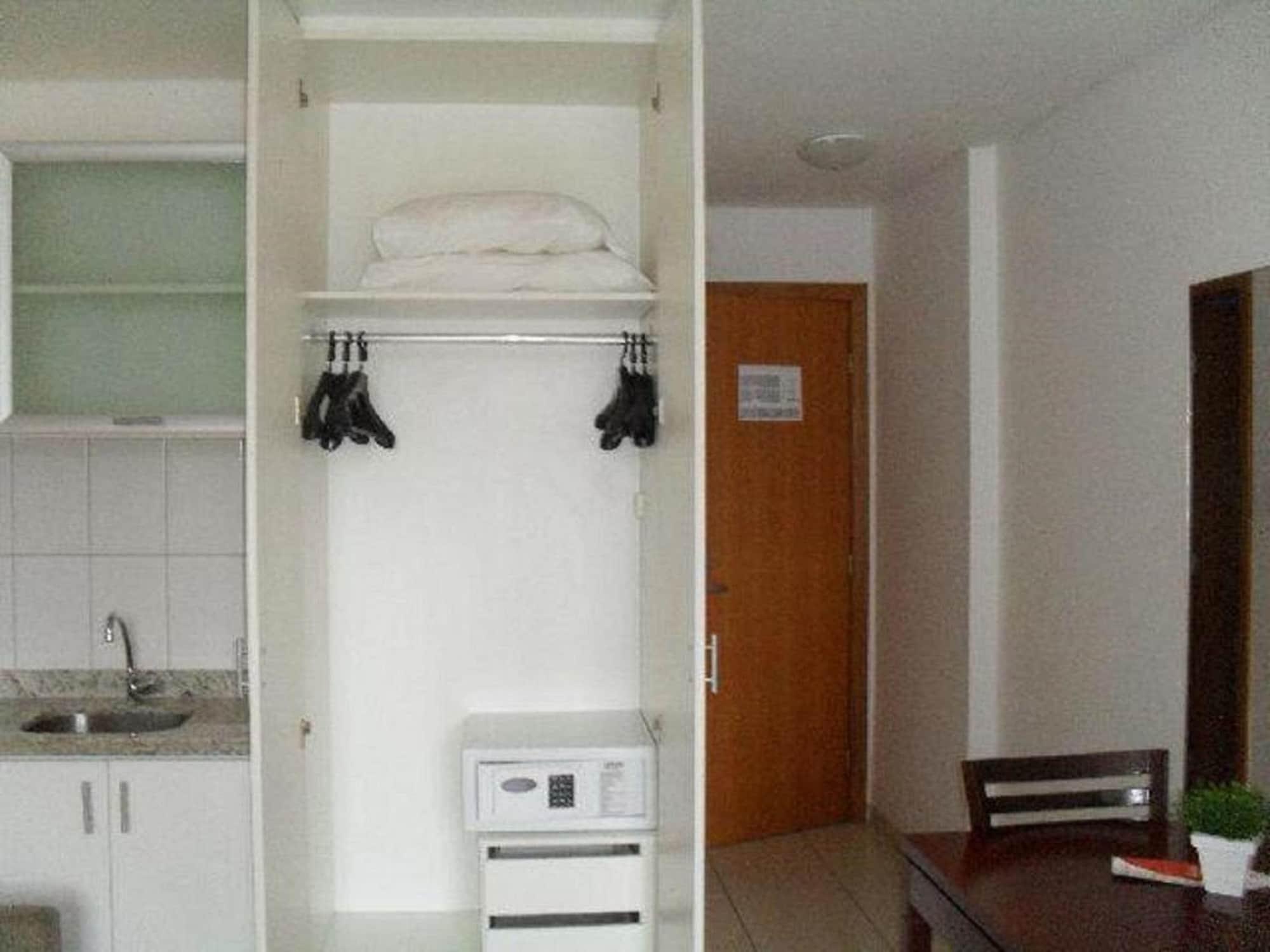 America Towers 4*